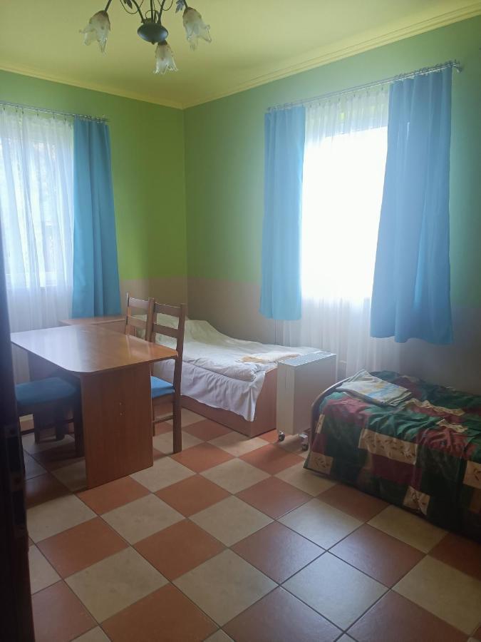 Gosciniec Hotel Bobliwo Buitenkant foto